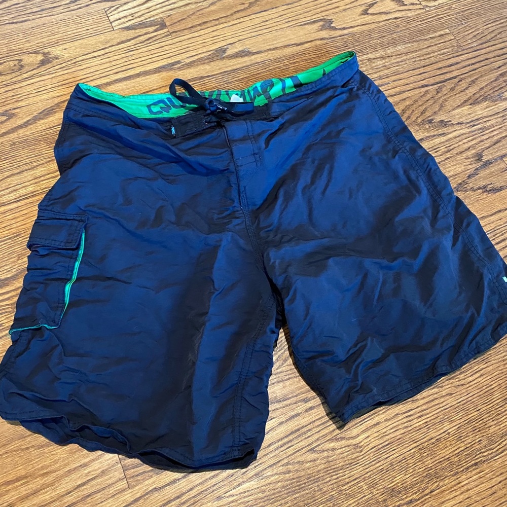 Black Quicksilver Board Shorts L (35-36)